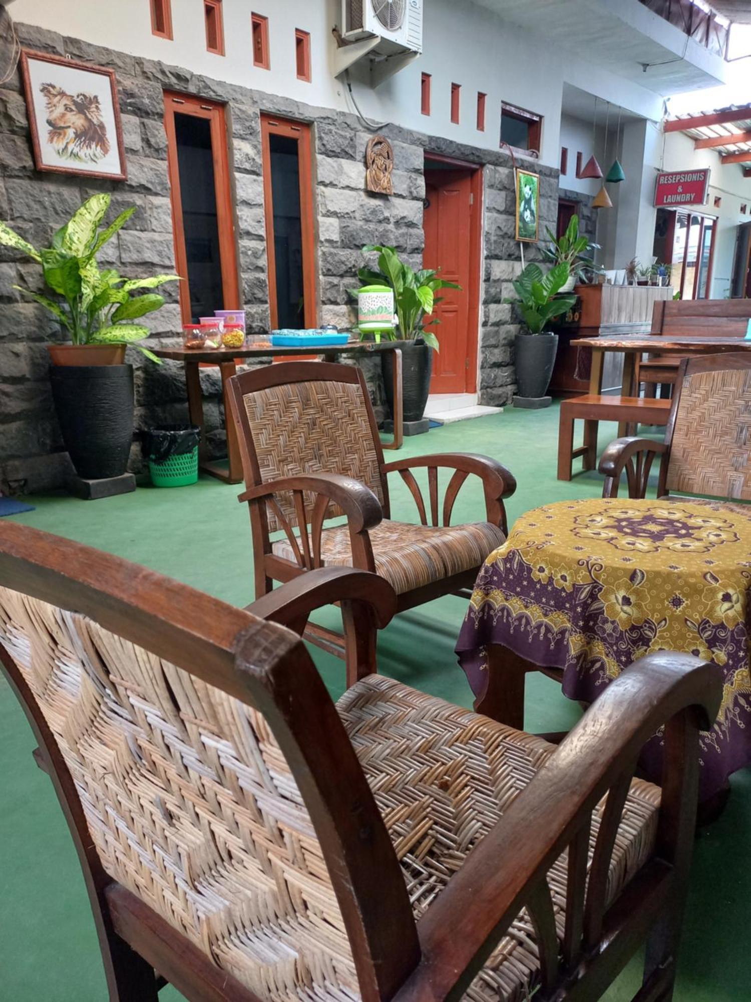 Ada Homestay Magelang Exterior foto