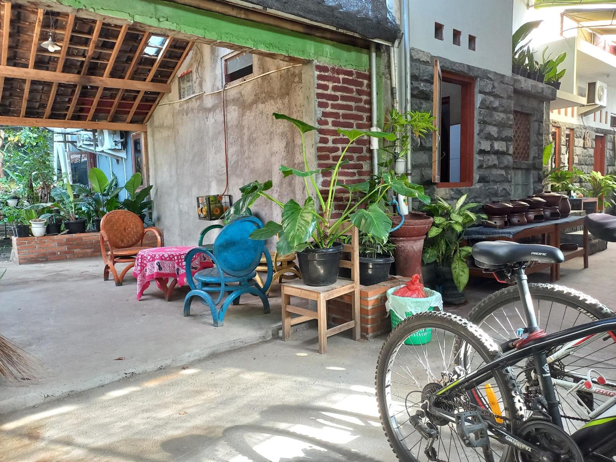 Ada Homestay Magelang Exterior foto