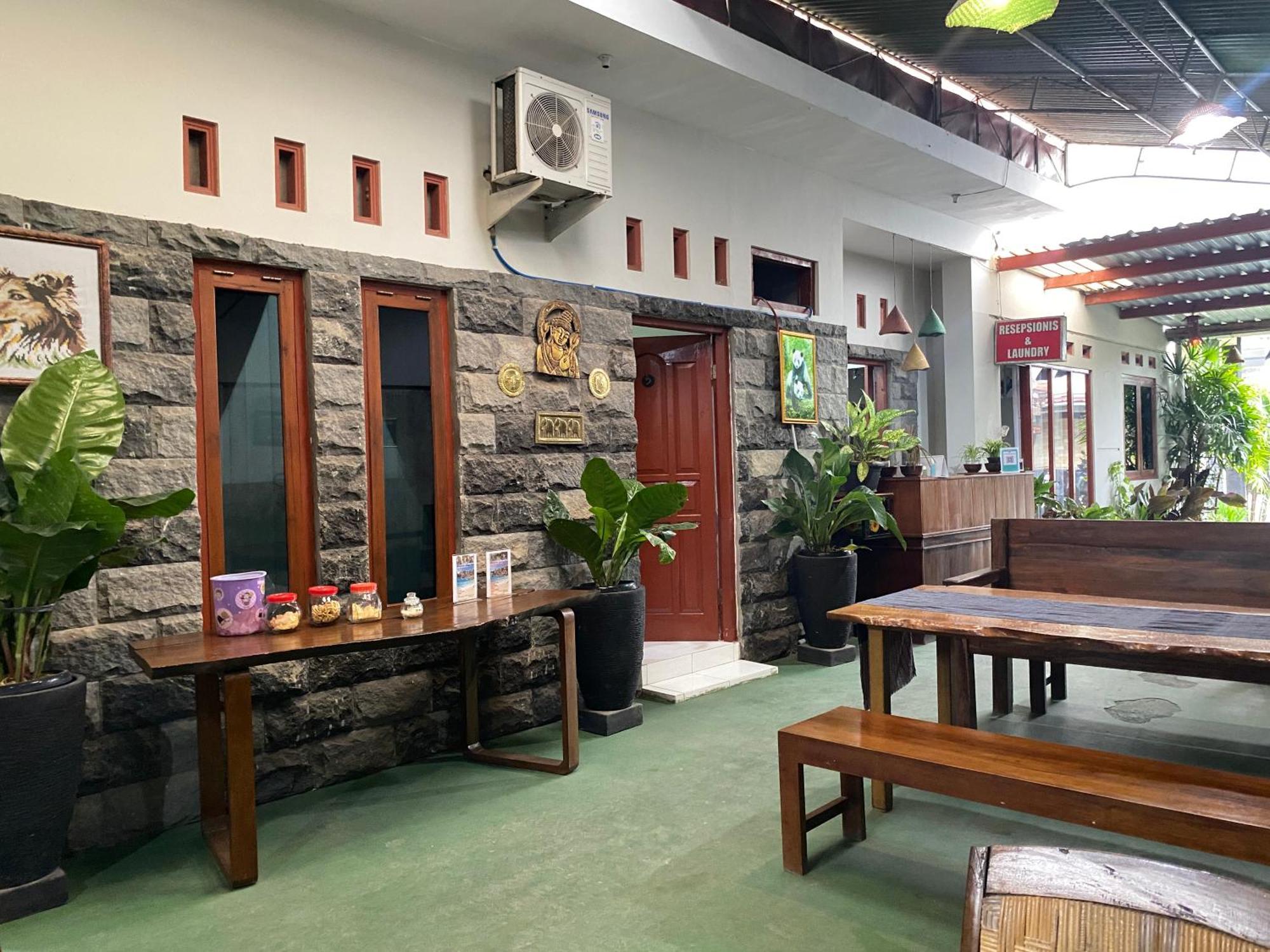 Ada Homestay Magelang Exterior foto