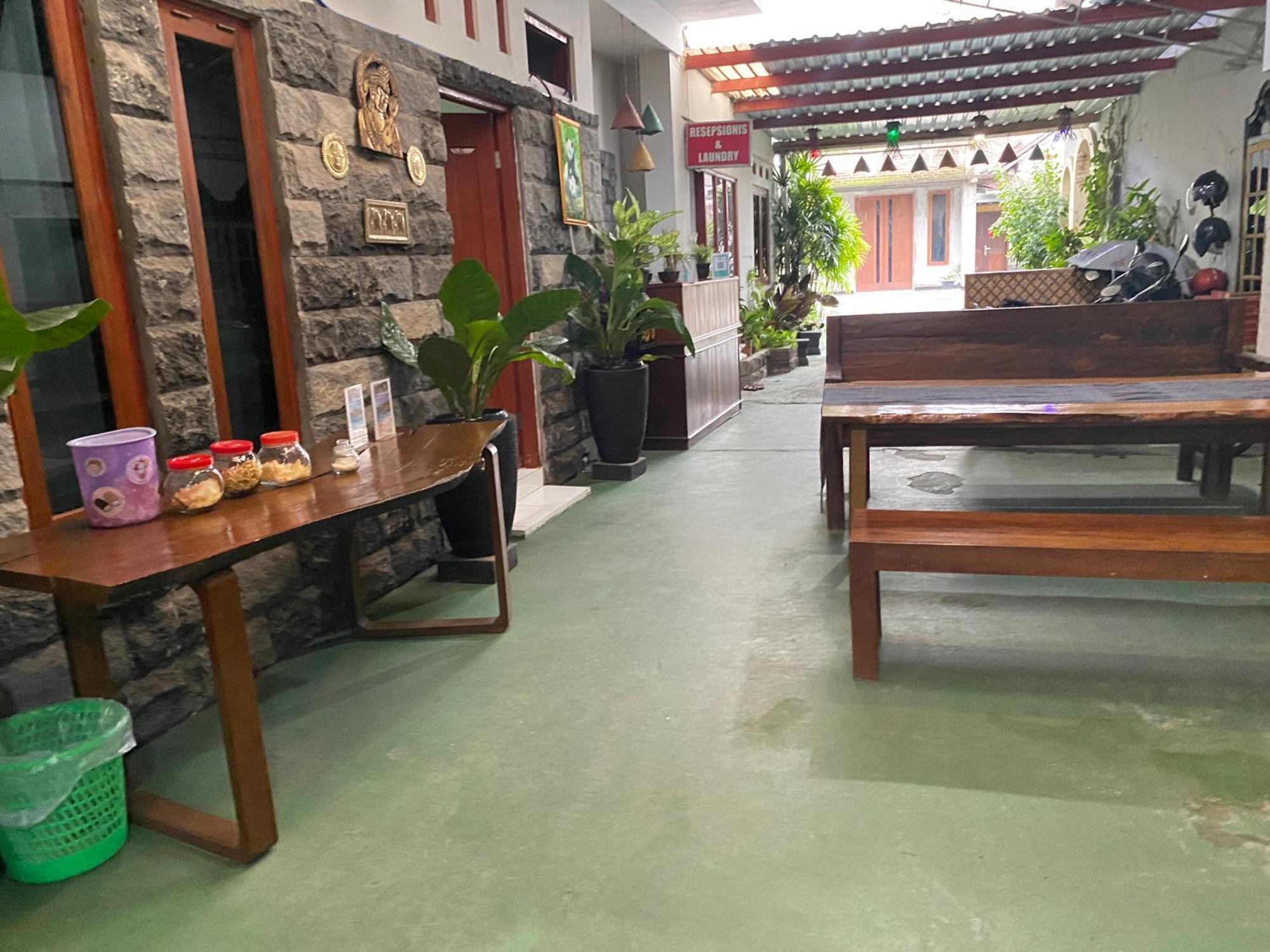 Ada Homestay Magelang Exterior foto
