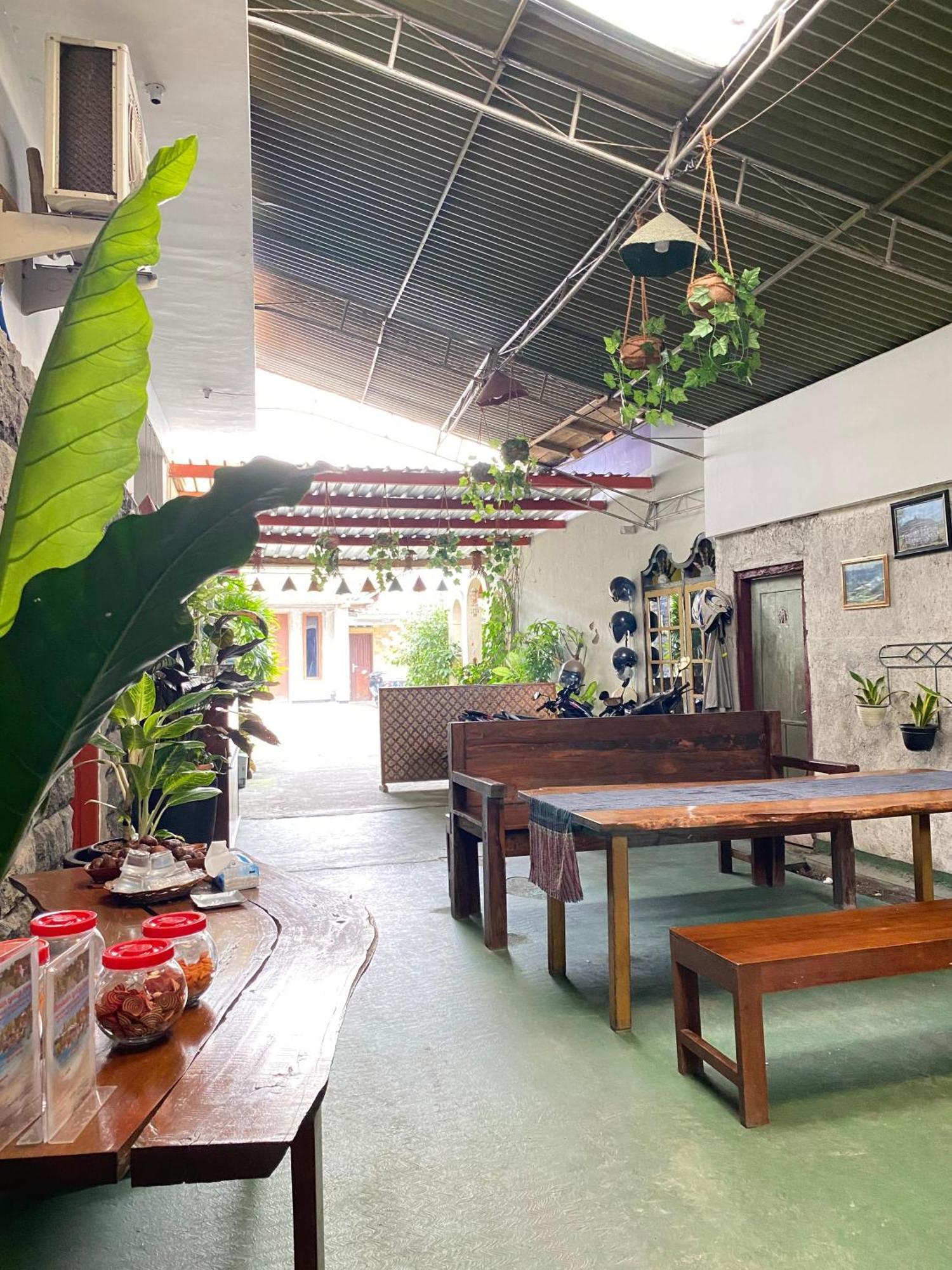 Ada Homestay Magelang Exterior foto